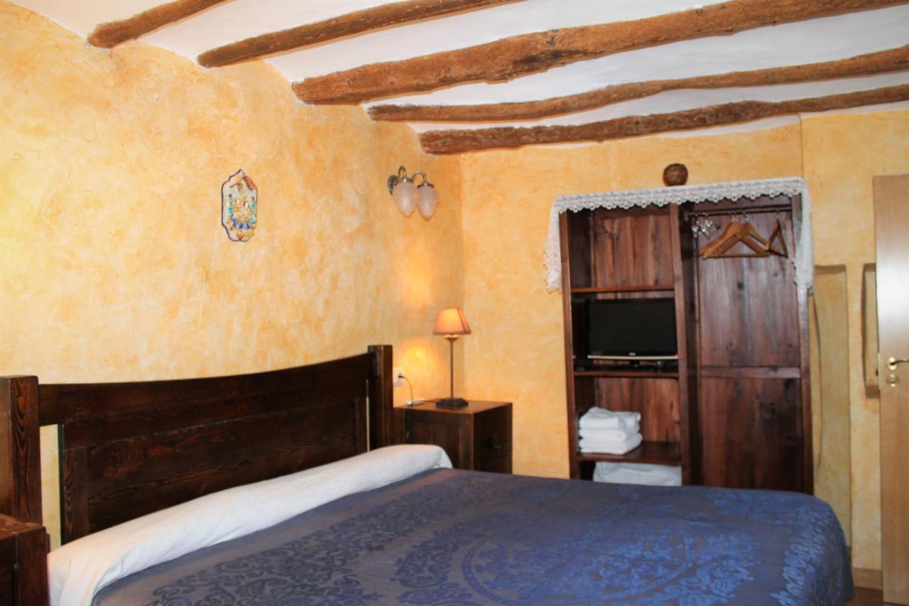 La Bodega Del Camino Aka Albergue On Thele Lorca  Екстериор снимка